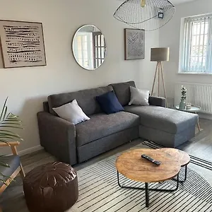 Apartment Cosy 3 Bed House Walking Distance To Principality Stadium Bay And Centre With Parking, Cardiff